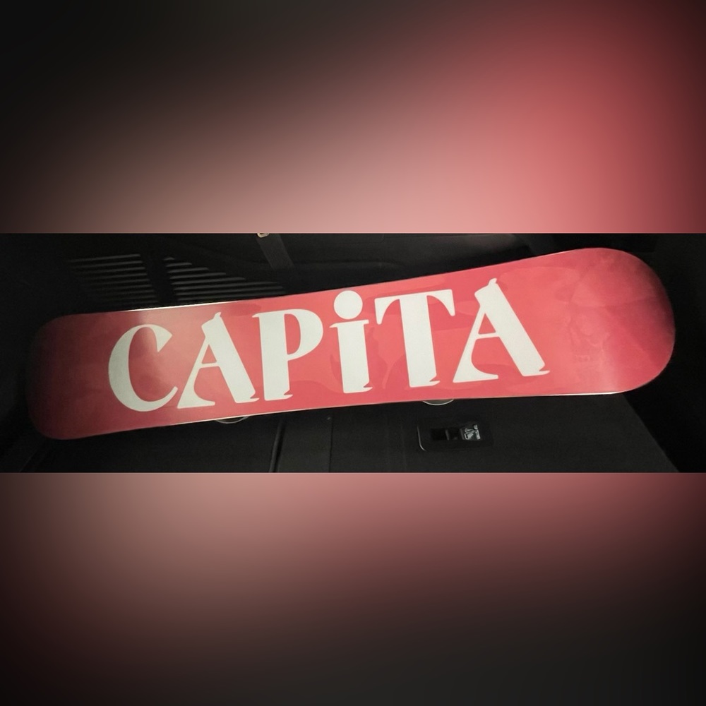 Capita snowboard 
Size:139
Bindings included only used twice like new